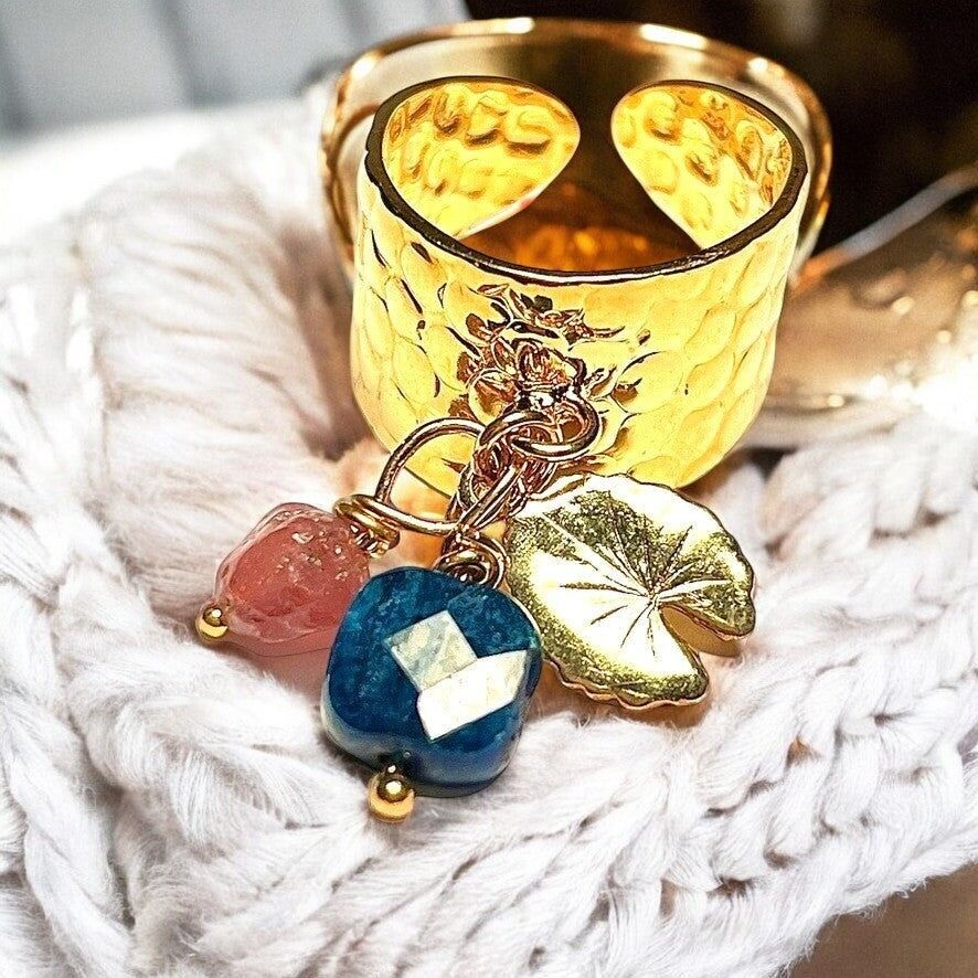 Anello "ELINA" dorato fino e realizzato in pietra Apatite e Agata