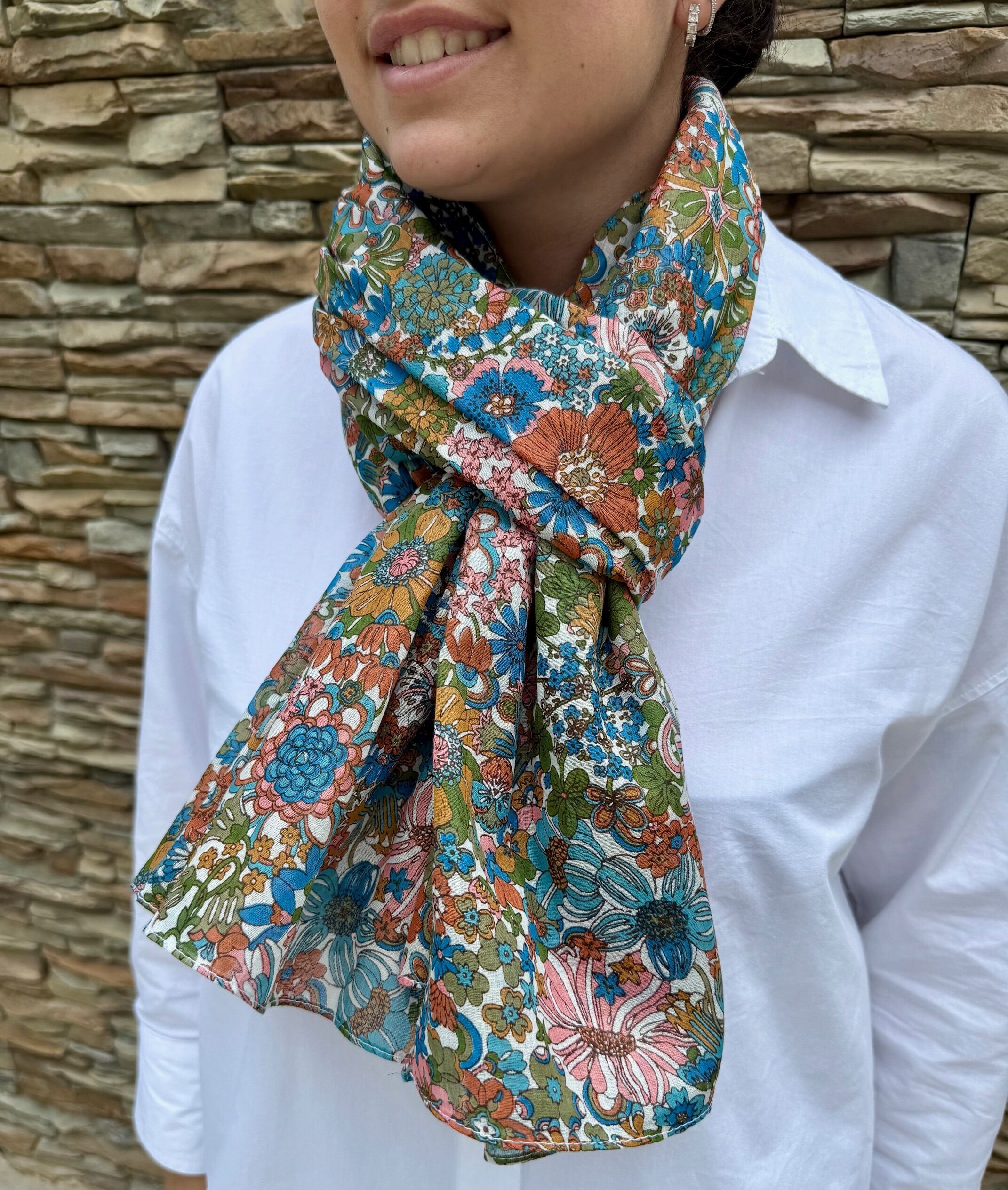 Pañuelo o pareo floral 100 % algodón indio puro para mujer