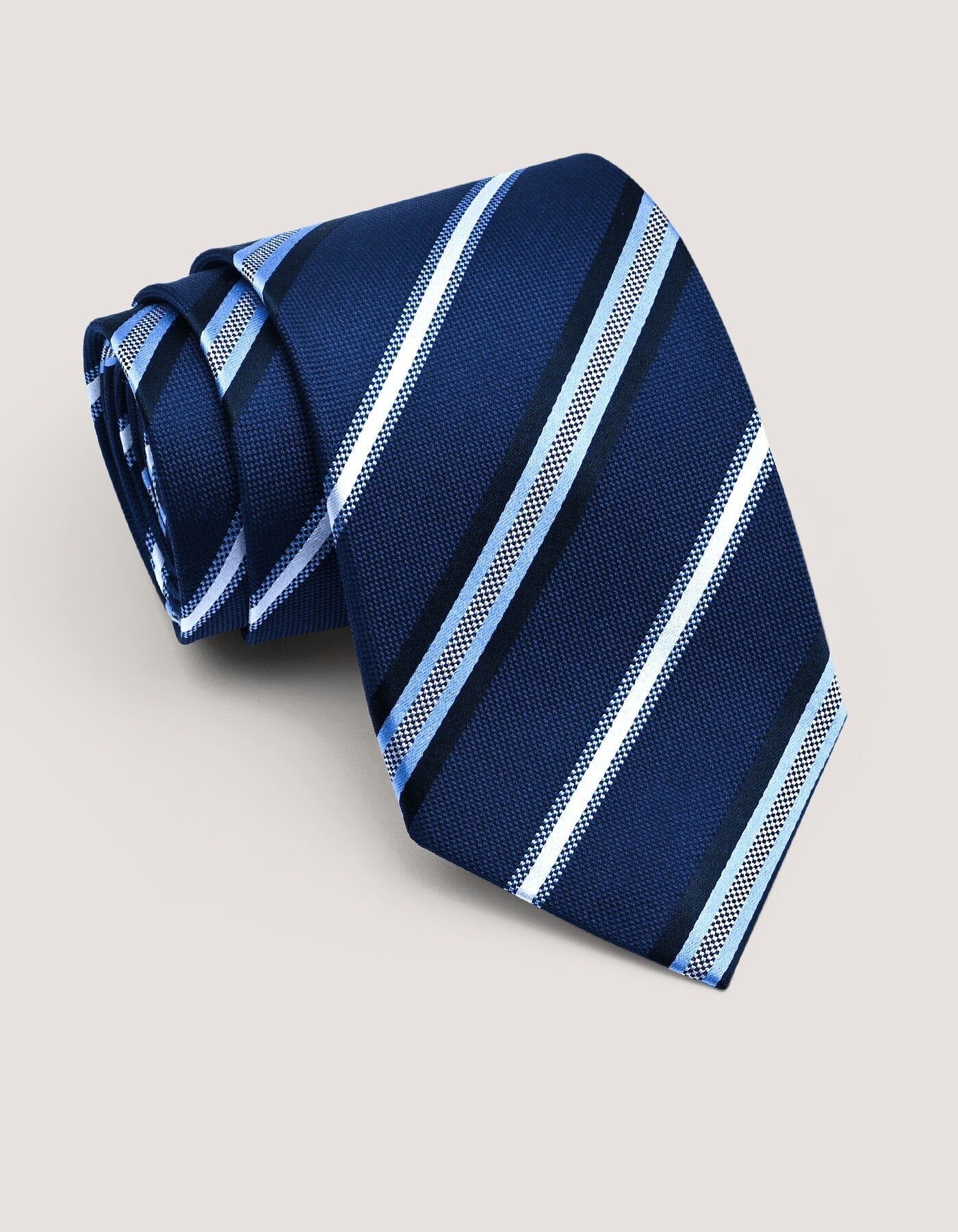 Corbata de seda a rayas azules