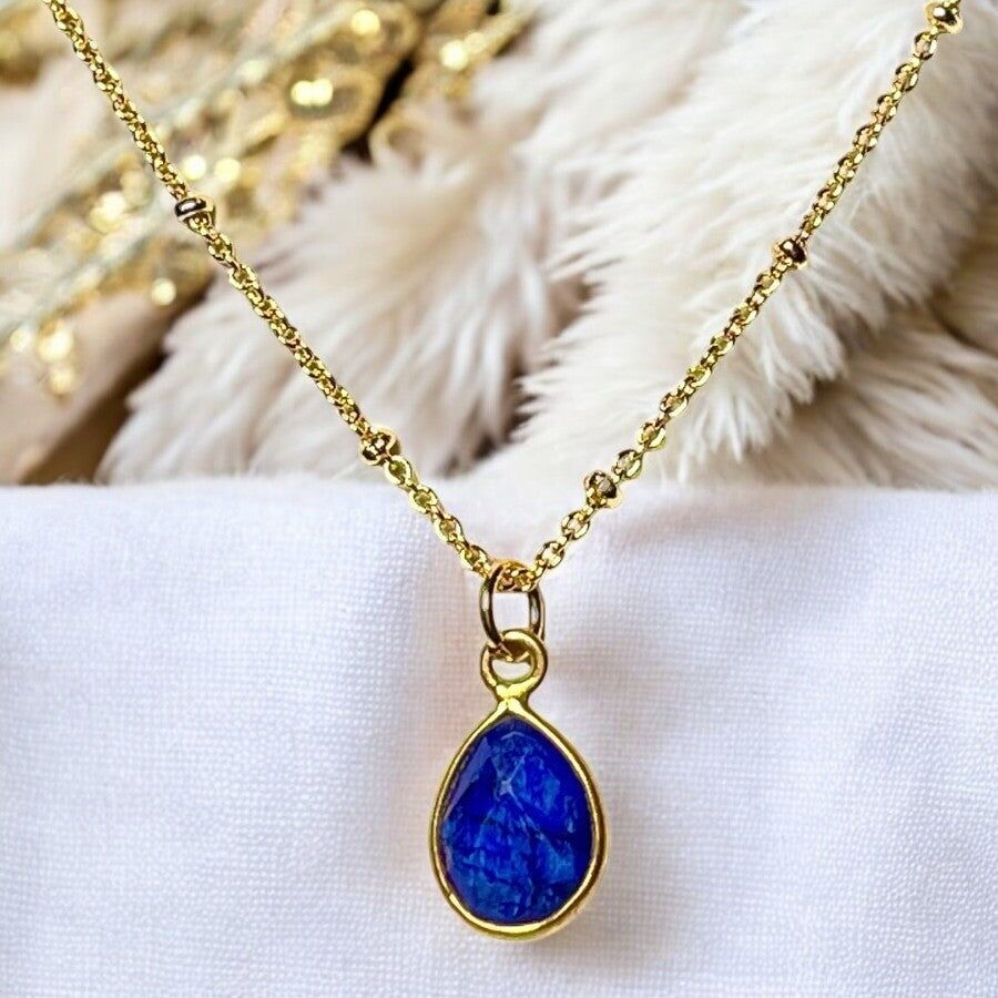 Ciondolo "CORALIE" pietra dorata in oro zecchino Zaffiro grezzo