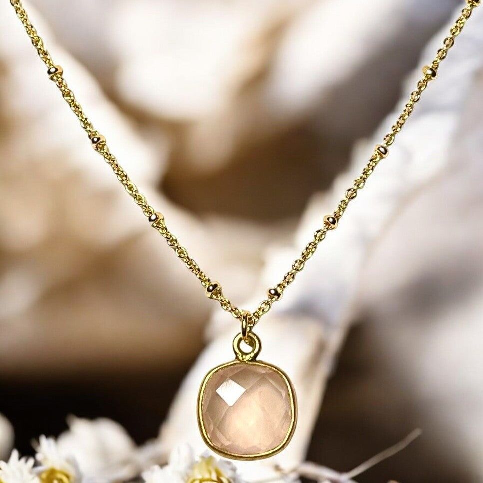 Ciondolo in oro "AMBRA" con pietra Quarzo Rosa in oro pregiato