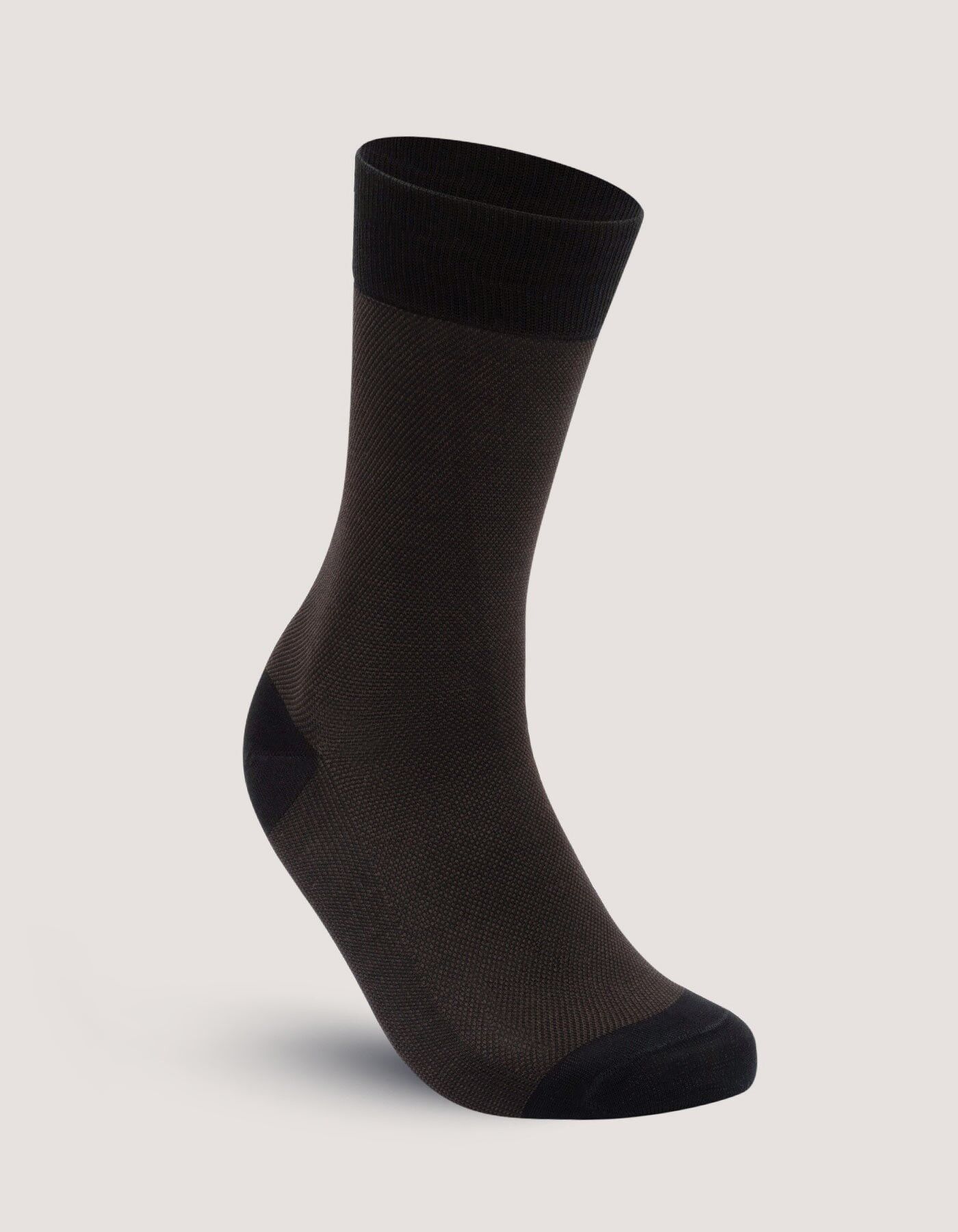 Dunkelbraune Socken mit Vogelaugenmuster