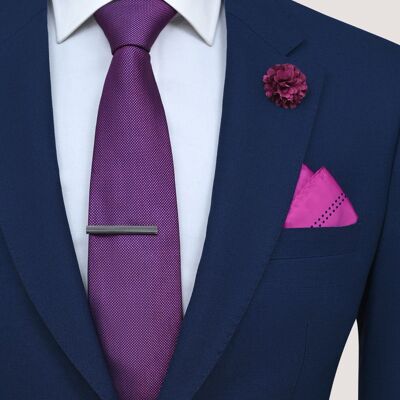 Conjunto de corbata con textura magenta