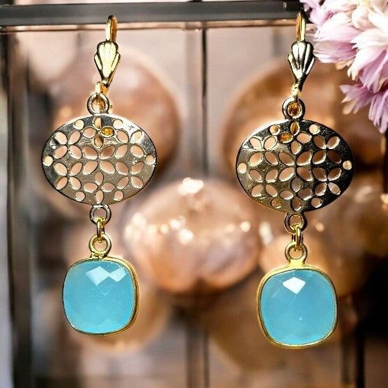 Orecchini “DOUCEUR POSITIVE” in oro fino e calcedonio blu