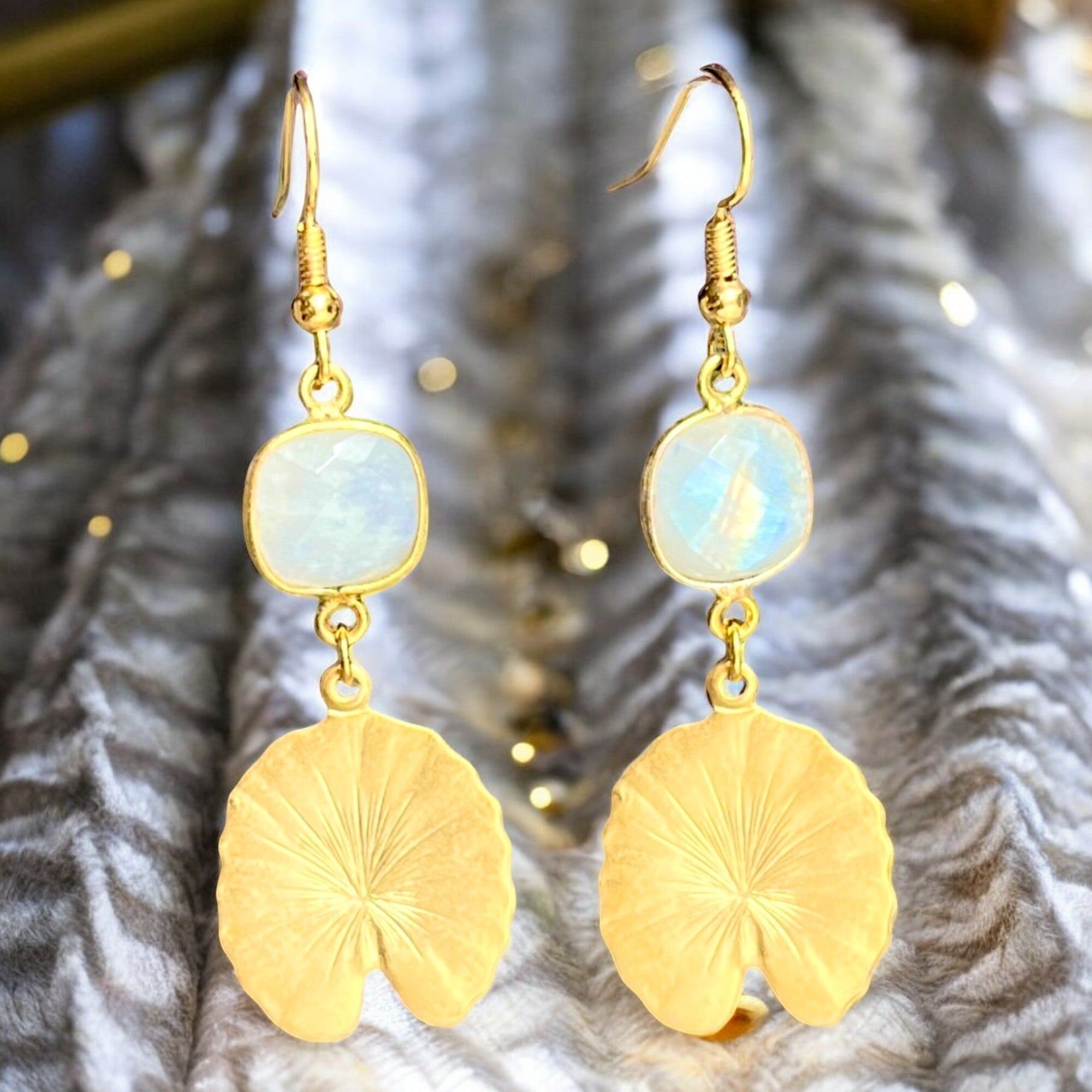 Orecchini "DALLAS" in pietra di luna in oro fino placcato oro