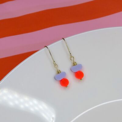 Orecchini Color Treats lilla neon con elementi riempiti d'oro