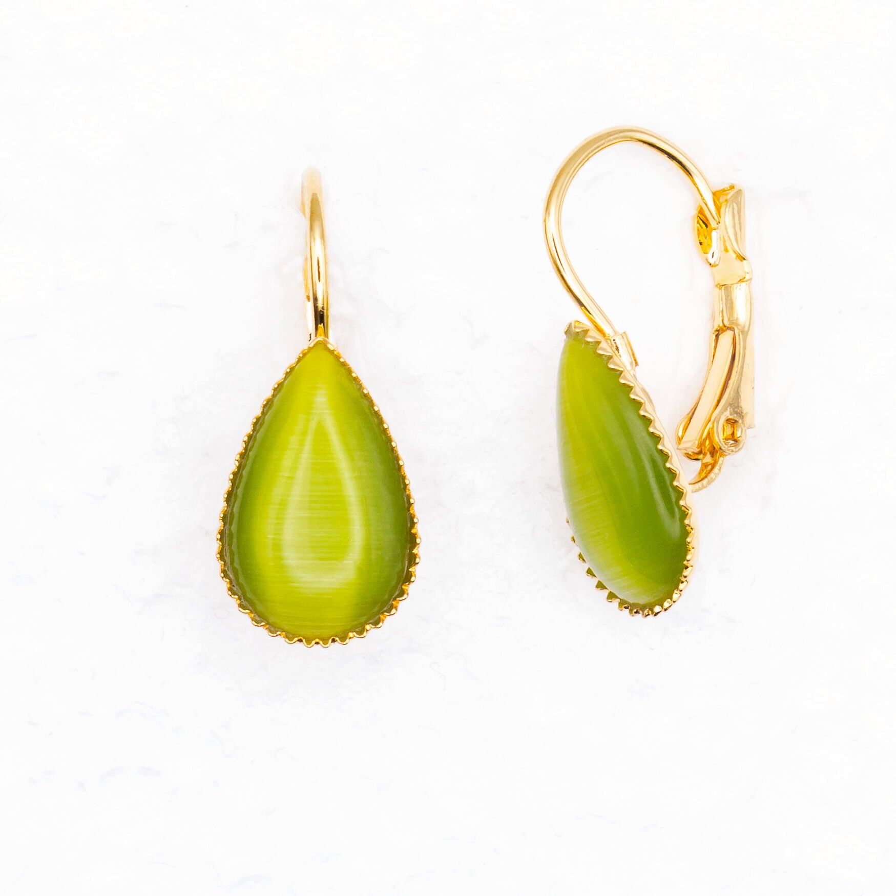Boucles d'oreilles, plaquées or, vert clair (450.6)