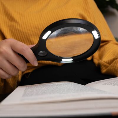 Lente d'ingrandimento illuminata 2x/7x con ampia area di visualizzazione