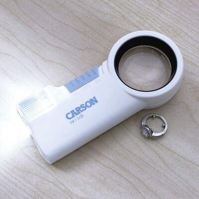 Combinazione torcia/lente d'ingrandimento asferica a LED 9x per ipovedenti