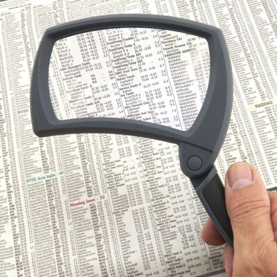 Folding Lighted Magnifying Glass, Comfort Design for Readers