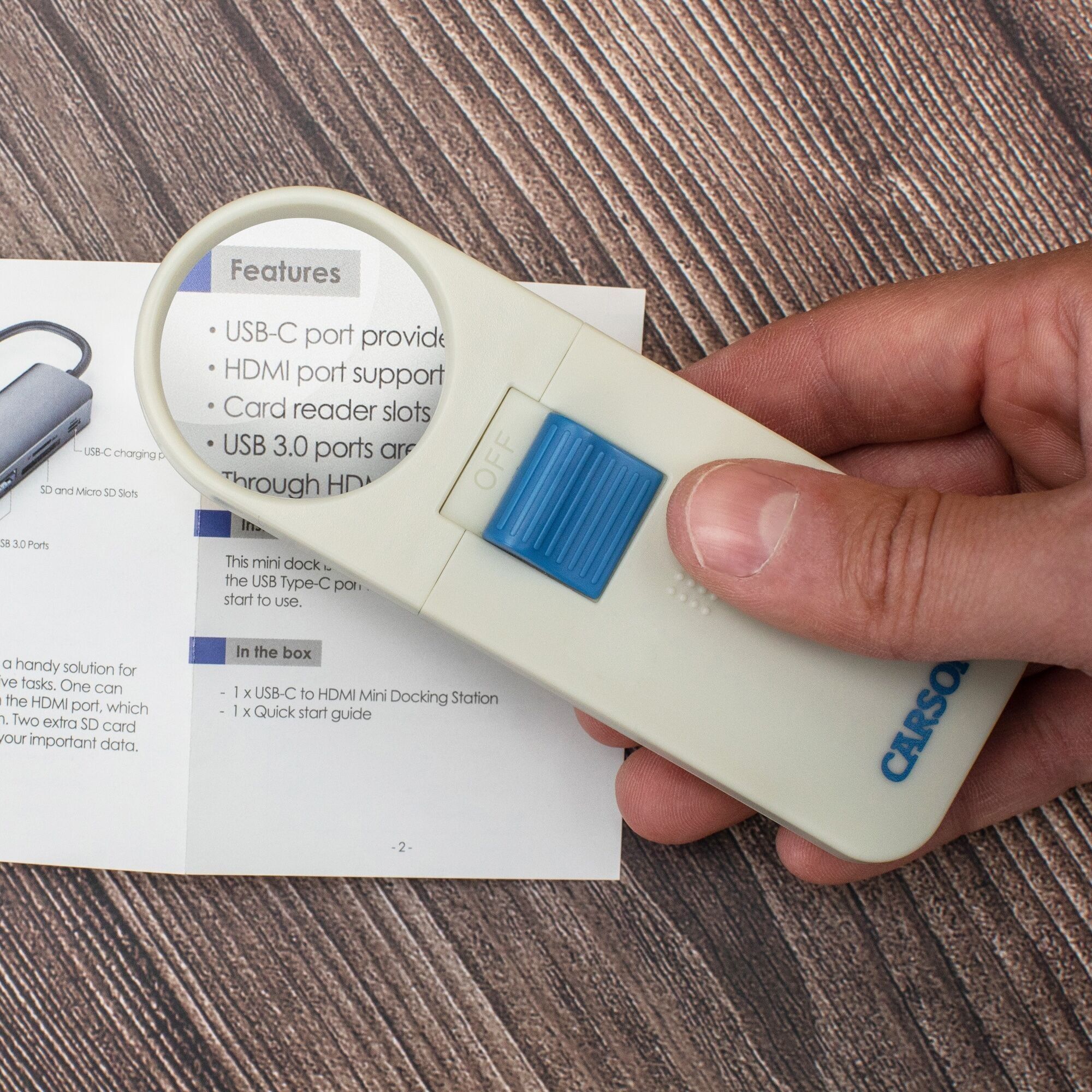 Tragbare Lupe mit 7-facher LED-Beleuchtung, ideal bei Sehverlust