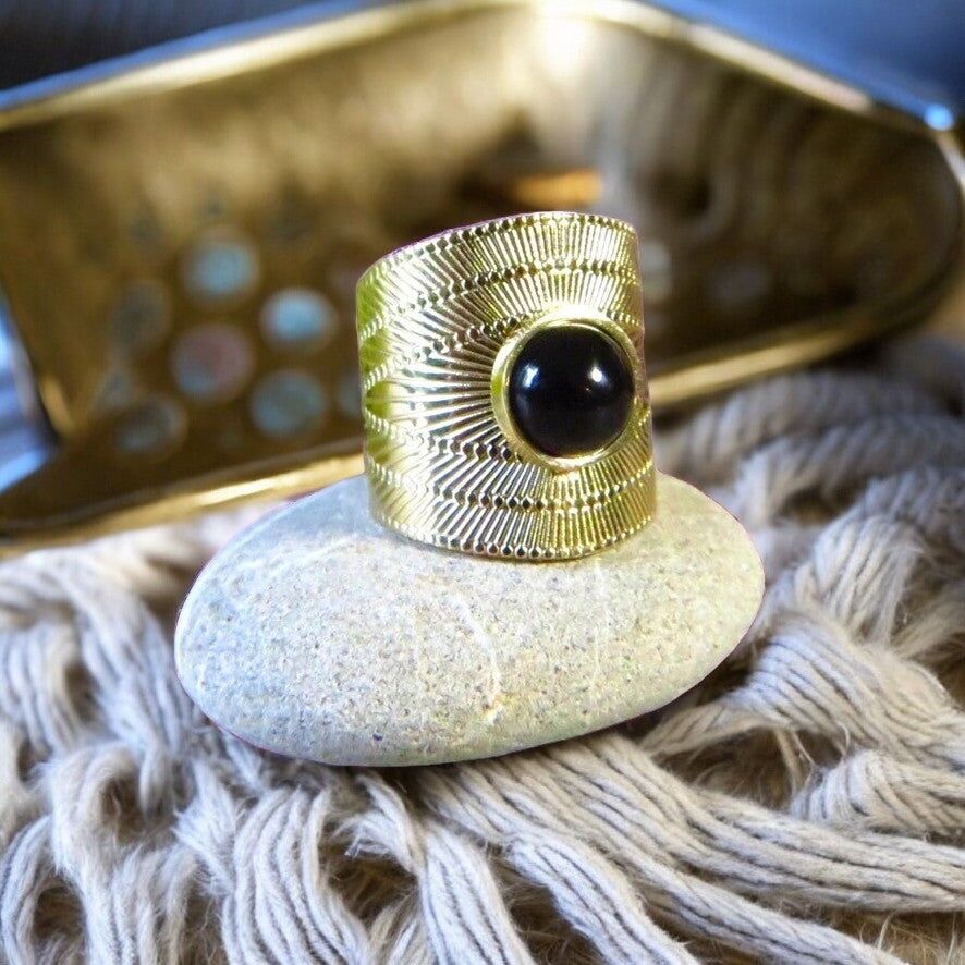 Anello “NATHALIE” adattabile in acciaio e onice