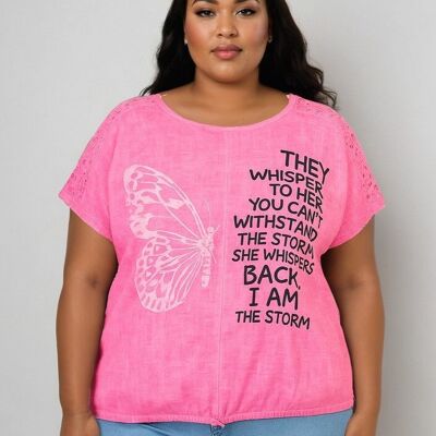 Camiseta de talla grande con estampado e inscripciones (C8010&ROSE)