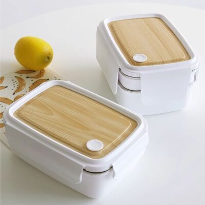 Minimalist bento box with stainless steel interior