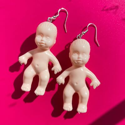 Pendientes de bebé llorón