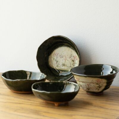 Oribe Seto-yaki Bowl with Rabbit Motif