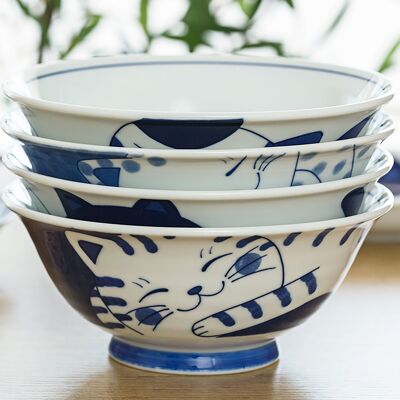 Ramen bowls with cat design