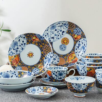 Vaisselle traditionnelle avec design élégance