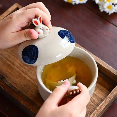 Piccolo vaso in ceramica fatto a mano