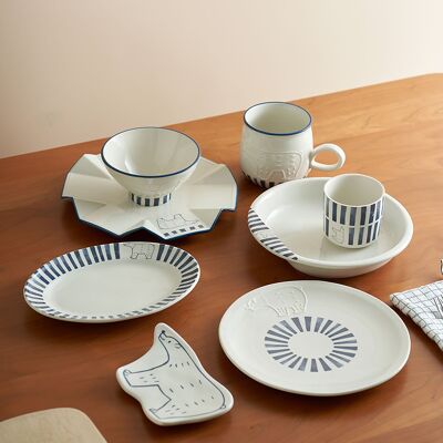 Ceramic tableware with adorable polar bear pattern