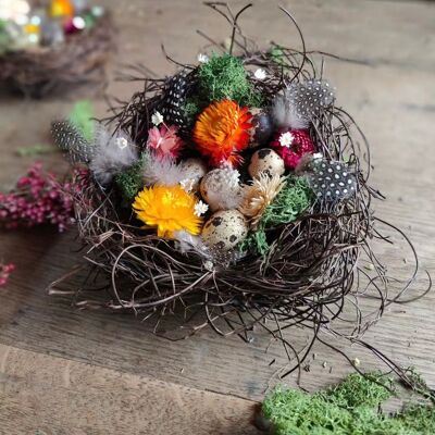Nido di fiori, fiori secchi
