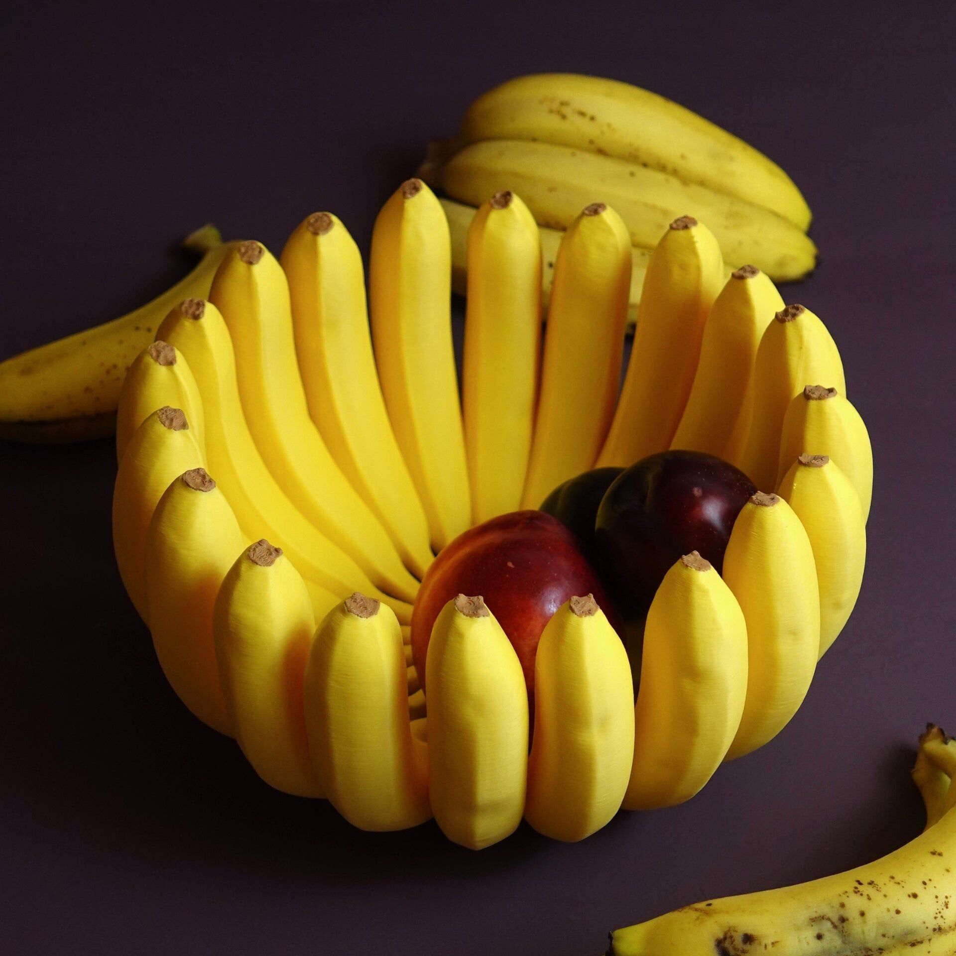 Banana bowl – Modern banana bowl in three sizes for stylish fruit storage