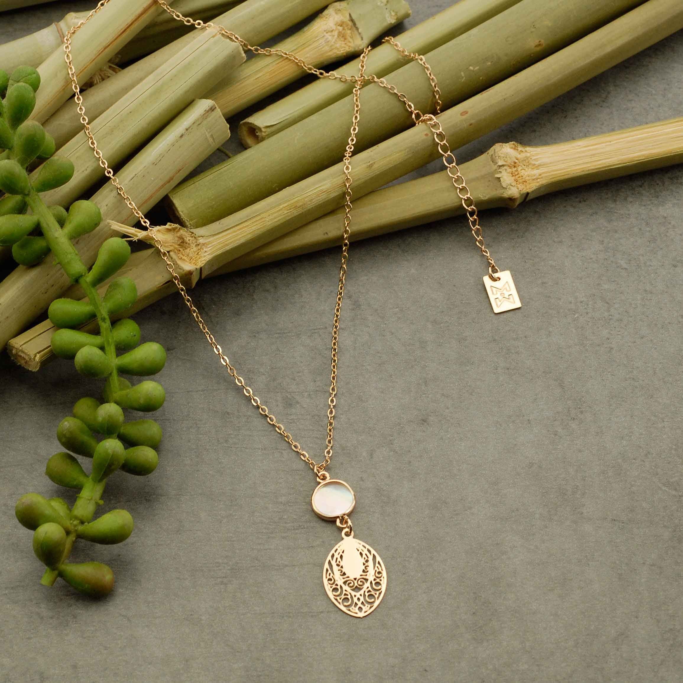 Collane in ottone e madreperla