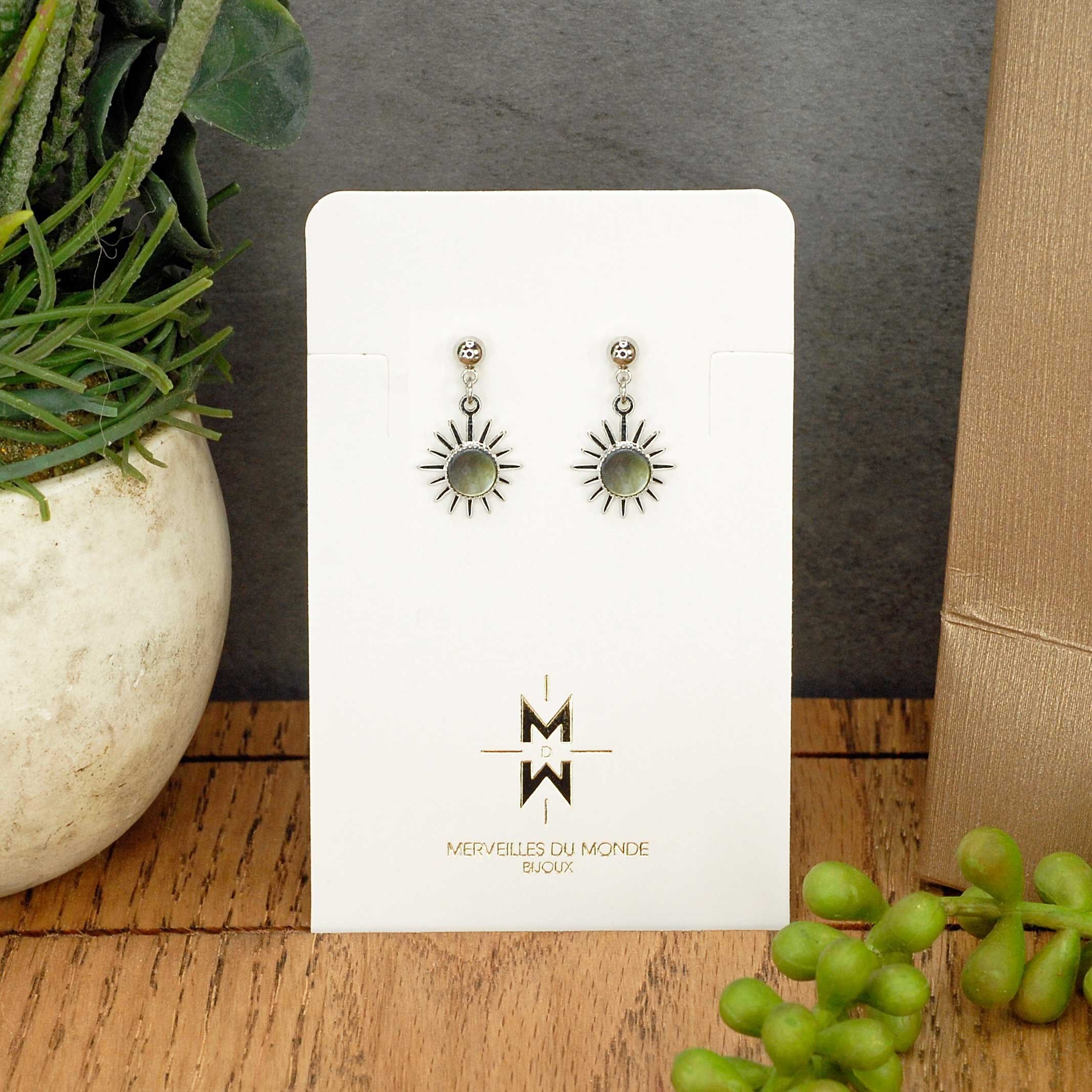 Gioielli in ottone e madreperla