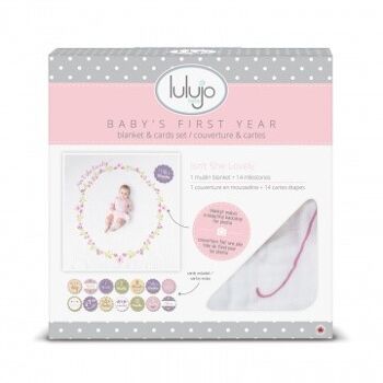 Lulujo Baby's First Year's Swaddle & Cards - N'est-elle pas adorable 2