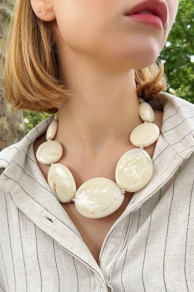 Collana in resina 2WY01