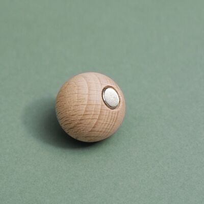 Bola magnética de madera grande de 25 mm de diámetro, color natural.