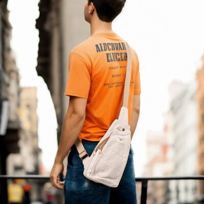 Zaino in stile marsupio di canapa fatto a mano