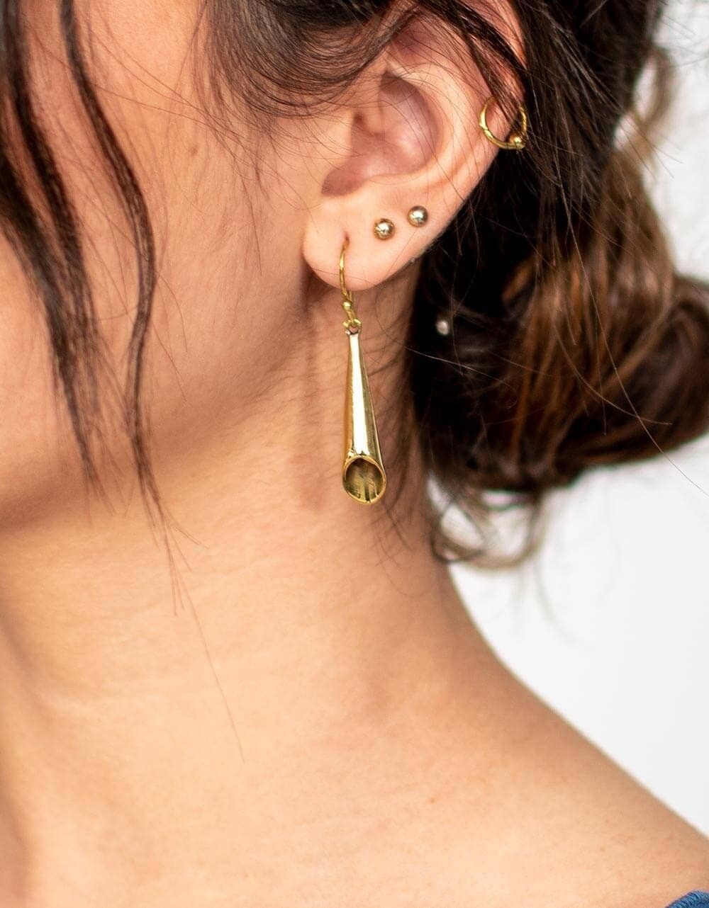 Boucle d'oreille tube triangulaire en laiton plaqué or – Kimago Crafts