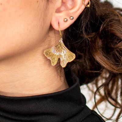 Orecchini a farfalla in ottone Kimago: artigianato indiano, eleganza boho chic