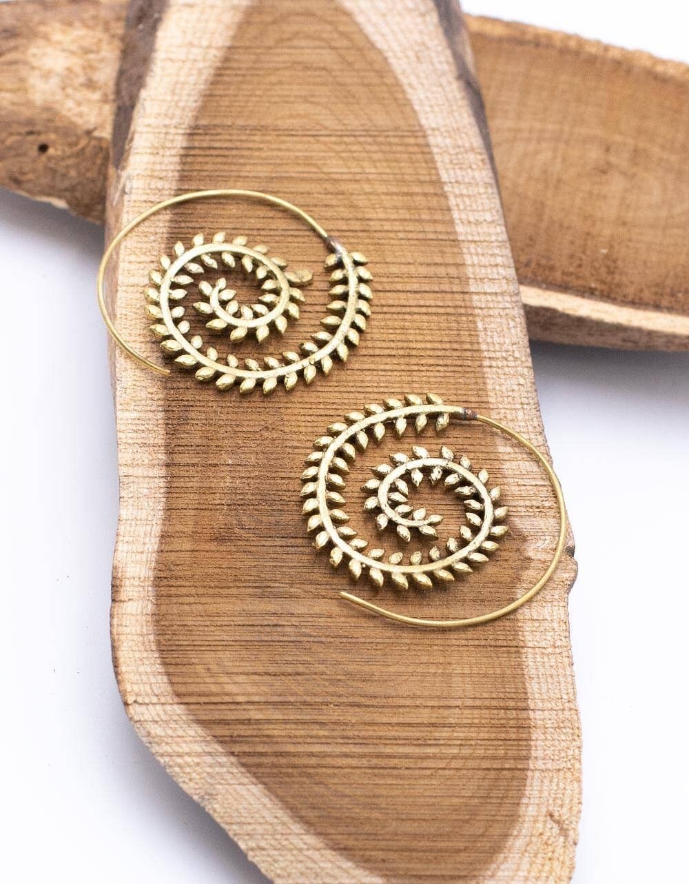 Orecchini a foglia circolare