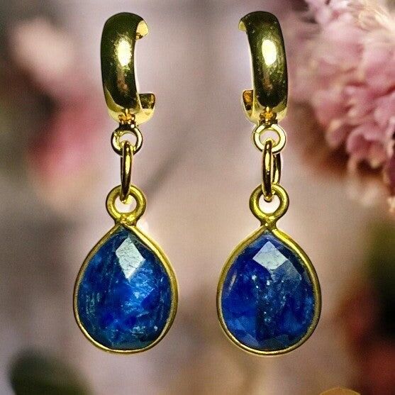 Orecchini "DANIELLE" dorati con zaffiro grezzo in oro zecchino