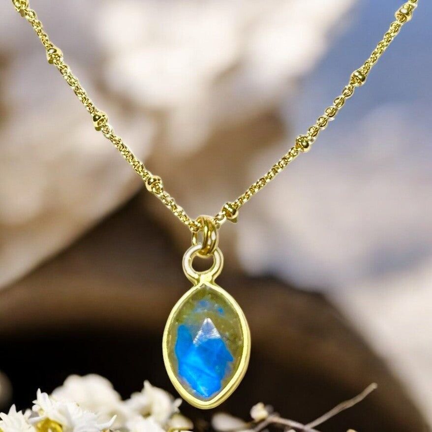 Ciondolo "KAYLEE", oro fino, pietra Labradorite