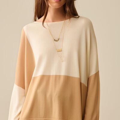 Pull à ailes de chauve-souris color block en blanc et camel