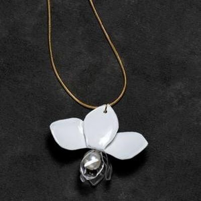 Collana con orchidea bianca