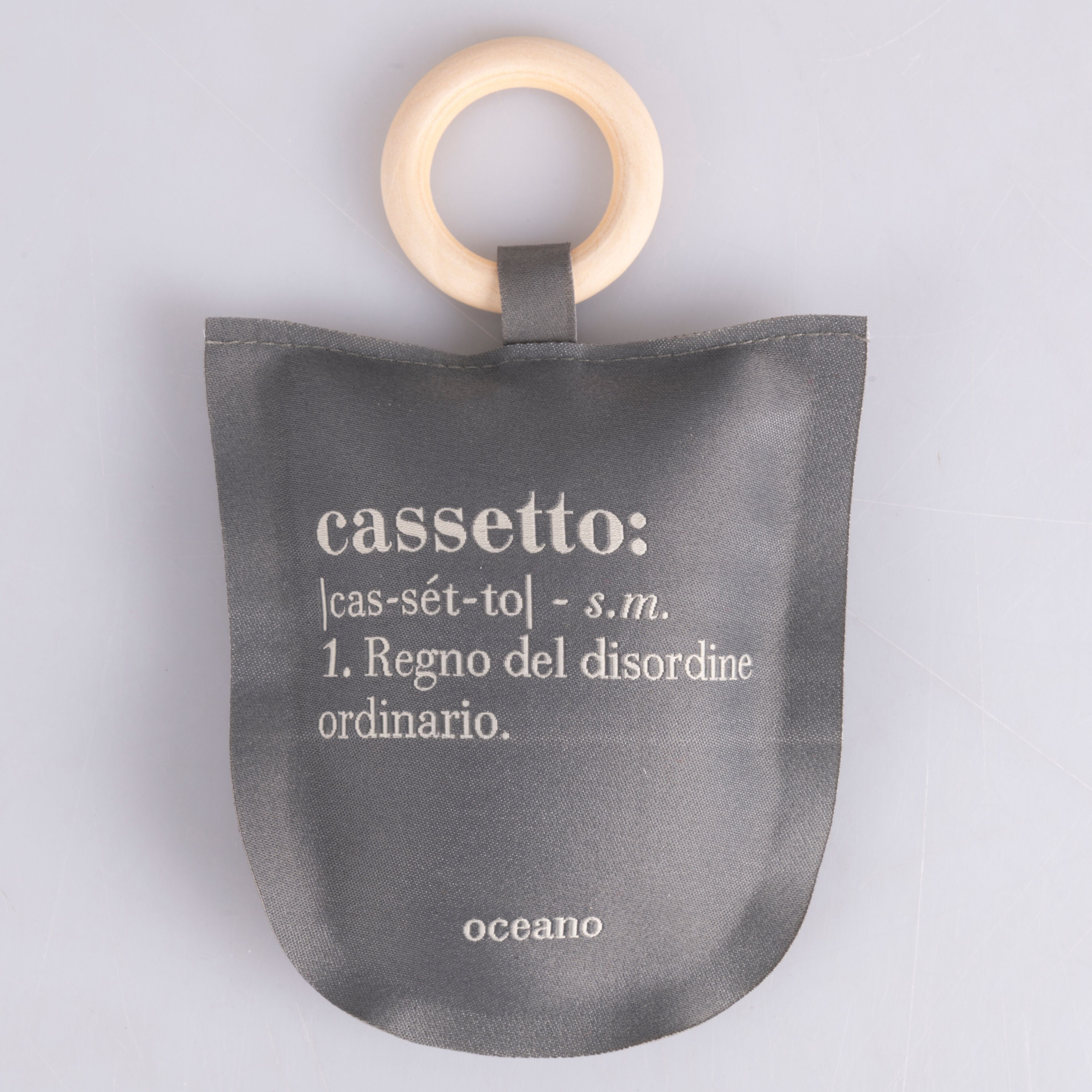 Scented Wardrobe Sachet with Wooden Eyelet, Ocean Fragrance, Victionary