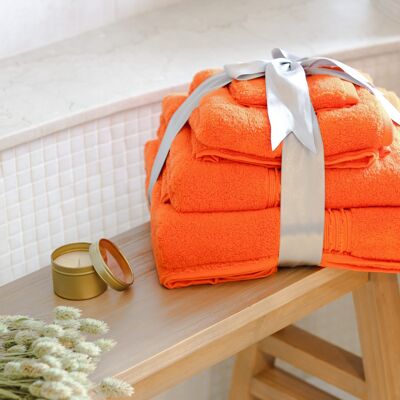 Set di asciugamani arancioni del sole