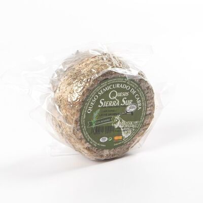 Queso entero mini con romero semicurado de cabra | Quesos sierra Sur