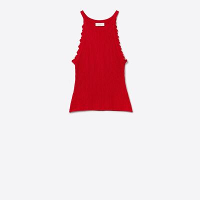 Camiseta roja sin mangas con detalle acanalado en las axilas