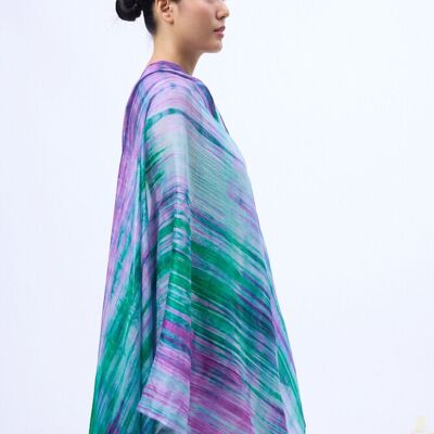 Sciarpa 100% seta di gelso – tinta a mano nei toni verde smeraldo e viola, leggera e realizzata a mano in Vietnam