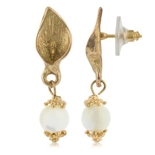 Cala- und Perlmutt-Ohrring in Gold