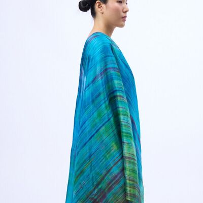 Sciarpa 100% seta di gelso – sfumatura turchese blu tinta a mano, leggera e realizzata a mano in Vietnam