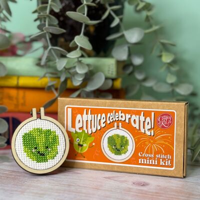 ´¡La lechuga celebra!' Kit de punto de cruz Mini Matchbox