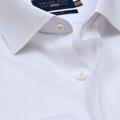 Chemise blanche à motif floral texturé et coupe élégante