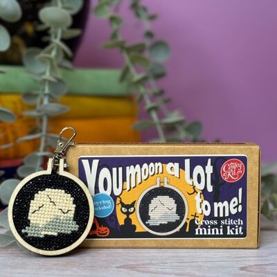 ' Tu me fais beaucoup de courbettes !Kit de point de croix Mini Matchbox Halloween