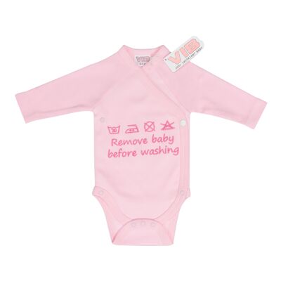 Costume de bébé enlever bébé avant de se laver rose